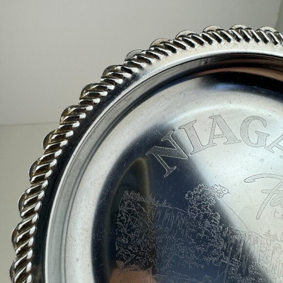 Vtg Small Round Silver Metal Niagara Falls Canada Souvenir Etched Dish Scalloped - Picture 7 of 15